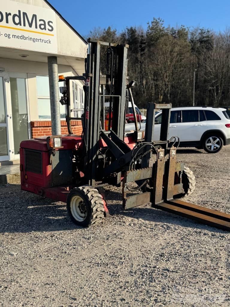 Moffett M4 25.3 디젤 지게차
