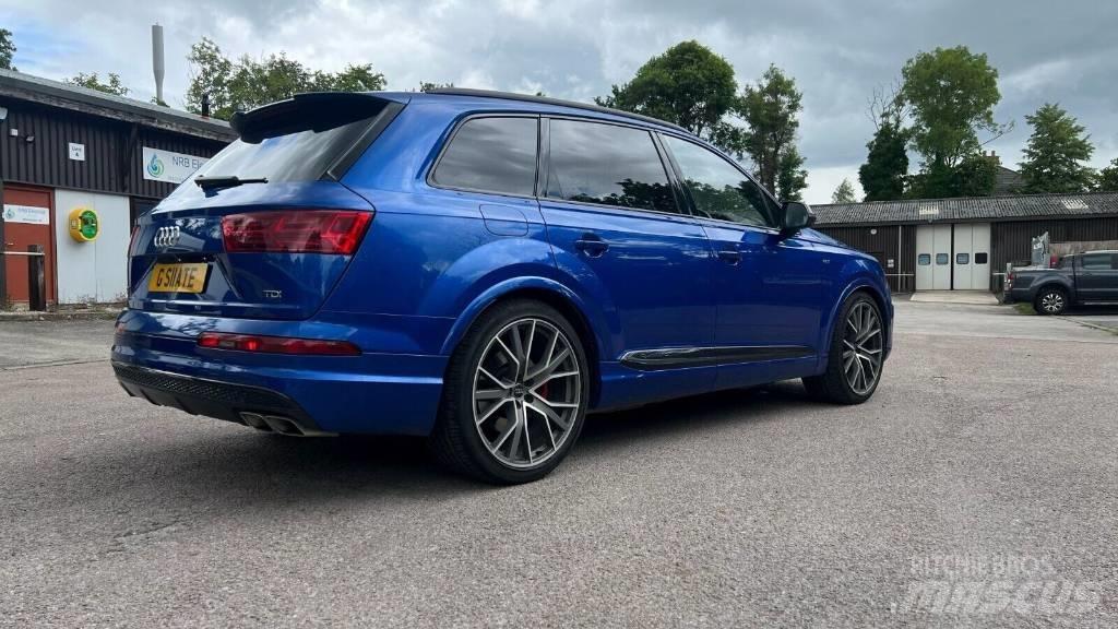 Audi SQ7 자동차