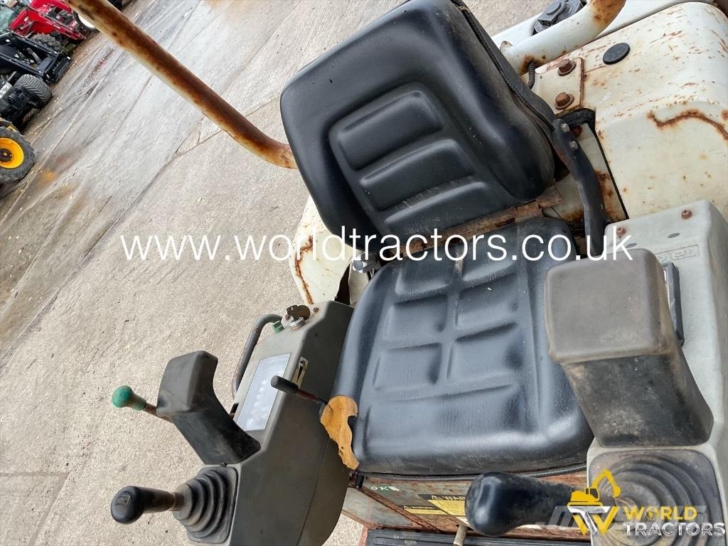 Takeuchi TB 016 소형 굴삭기 7톤 미만