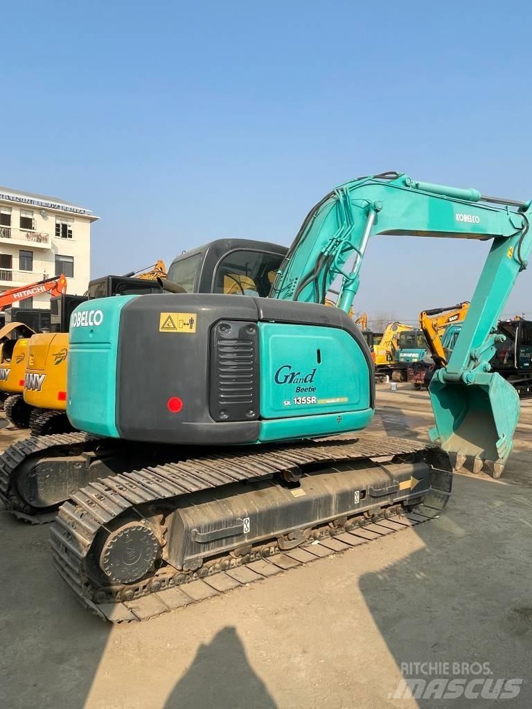 Kobelco SK 135 대형 굴삭기 29톤 이상
