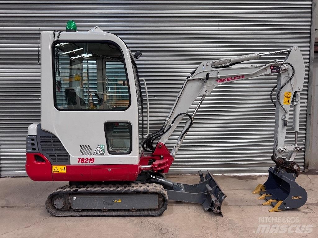 Takeuchi TB 219 소형 굴삭기 7톤 미만