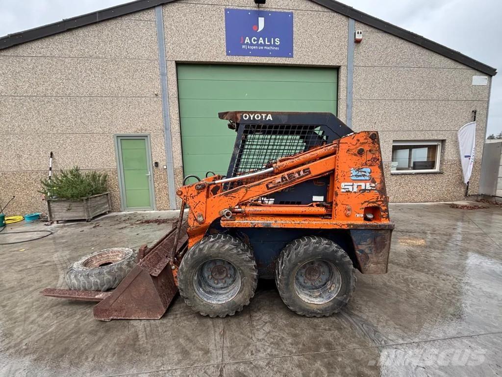 Toyota SDK8  스키드로더