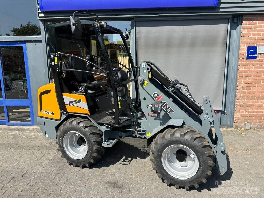 GiANT G 2500 HD 다목적 로더