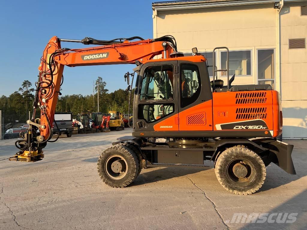 Doosan DX160W-5  휠 굴삭기