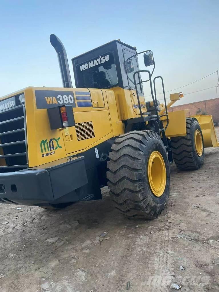 Komatsu WA 380  휠로우더