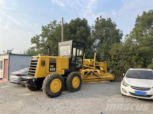 Komatsu GD655 그레이더