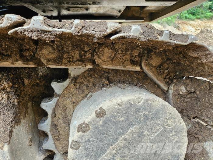 Volvo EC210BLC 중형굴삭기 7톤-28톤