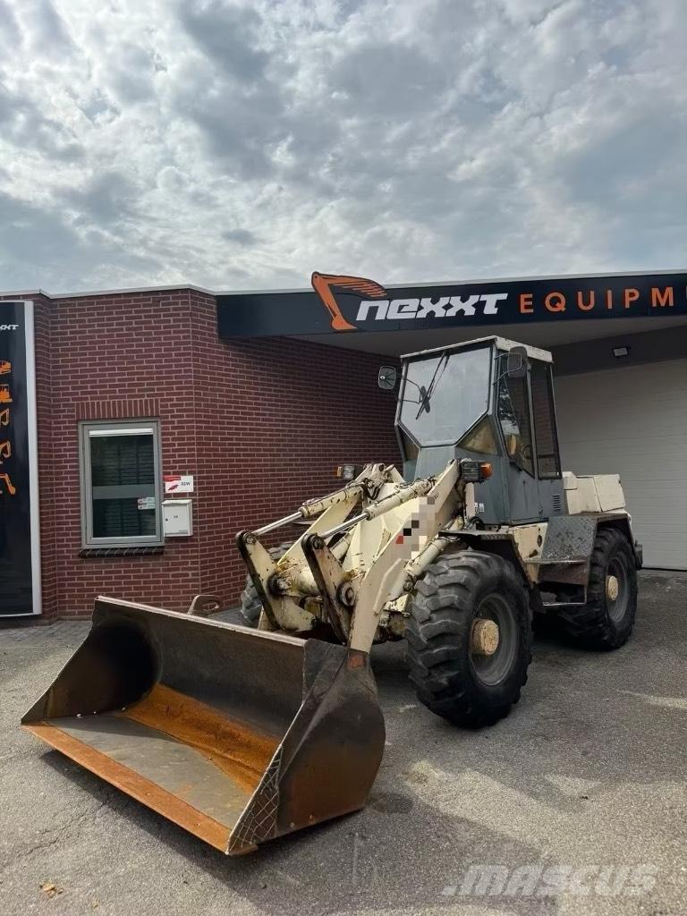 Atlas AR 72  휠로우더