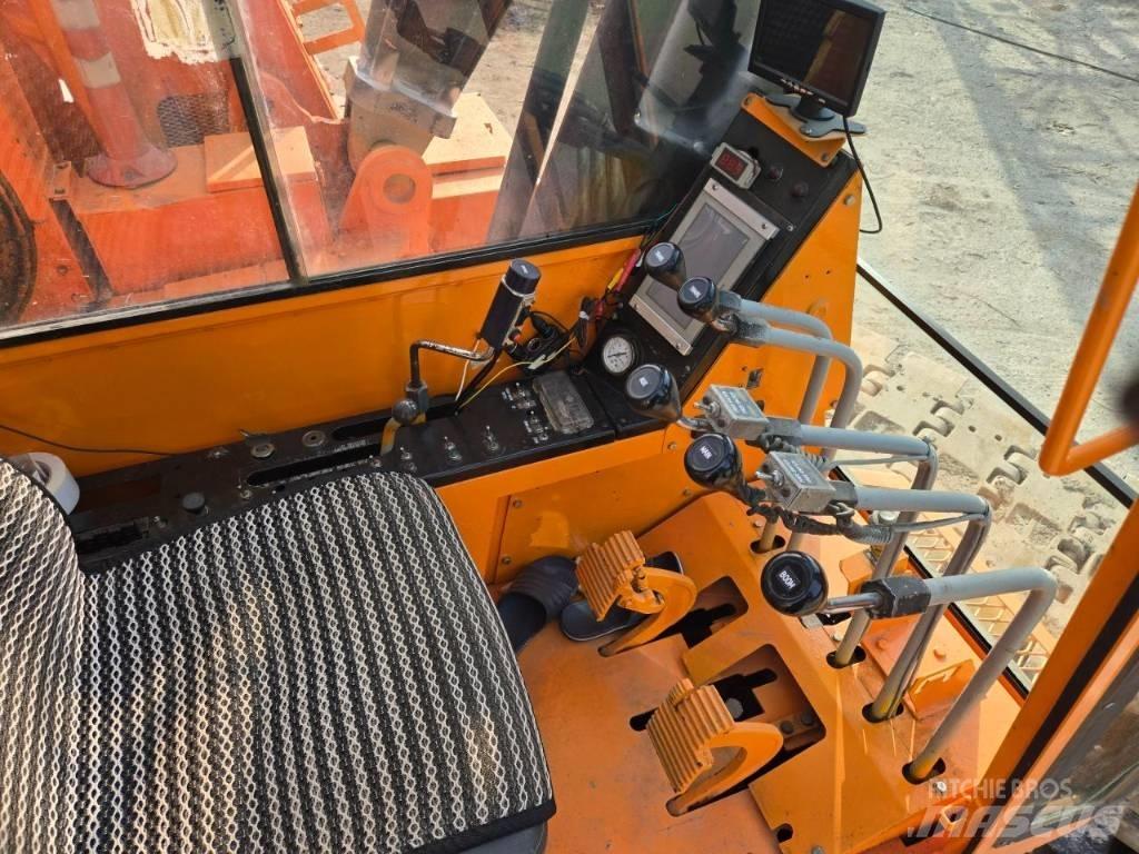 Sumitomo LS138RH 트랙 크레인
