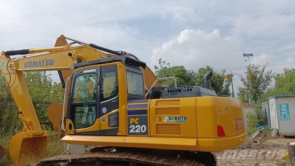 Komatsu PC 220-7 대형 굴삭기 29톤 이상