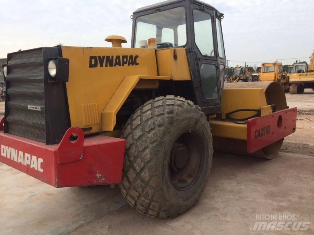 Dynapac CA 251 D 싱글 드럼 롤러