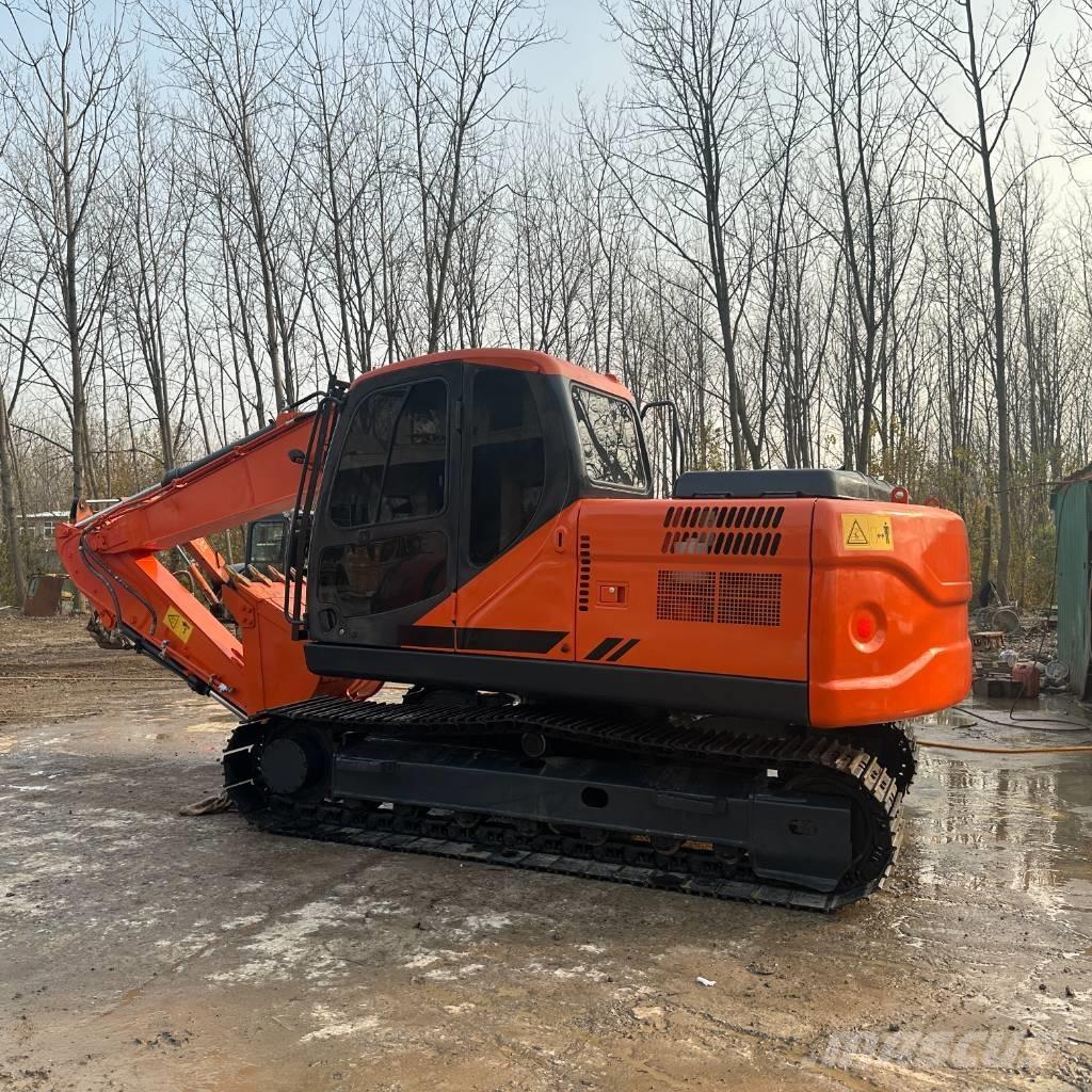 Doosan DX140 대형 굴삭기 29톤 이상