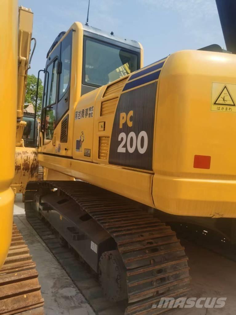 Komatsu PC 200-8 대형 굴삭기 29톤 이상