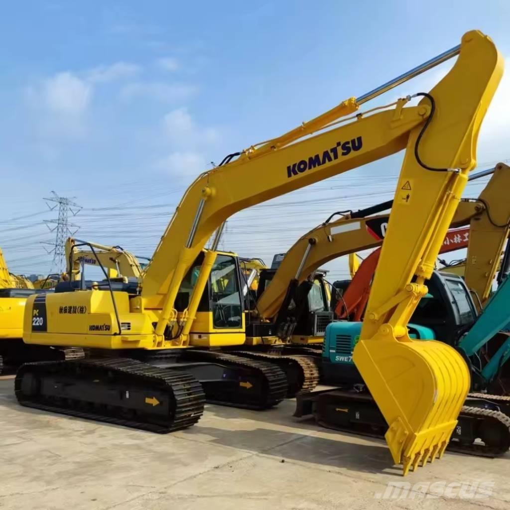 Komatsu PC 220 대형 굴삭기 29톤 이상