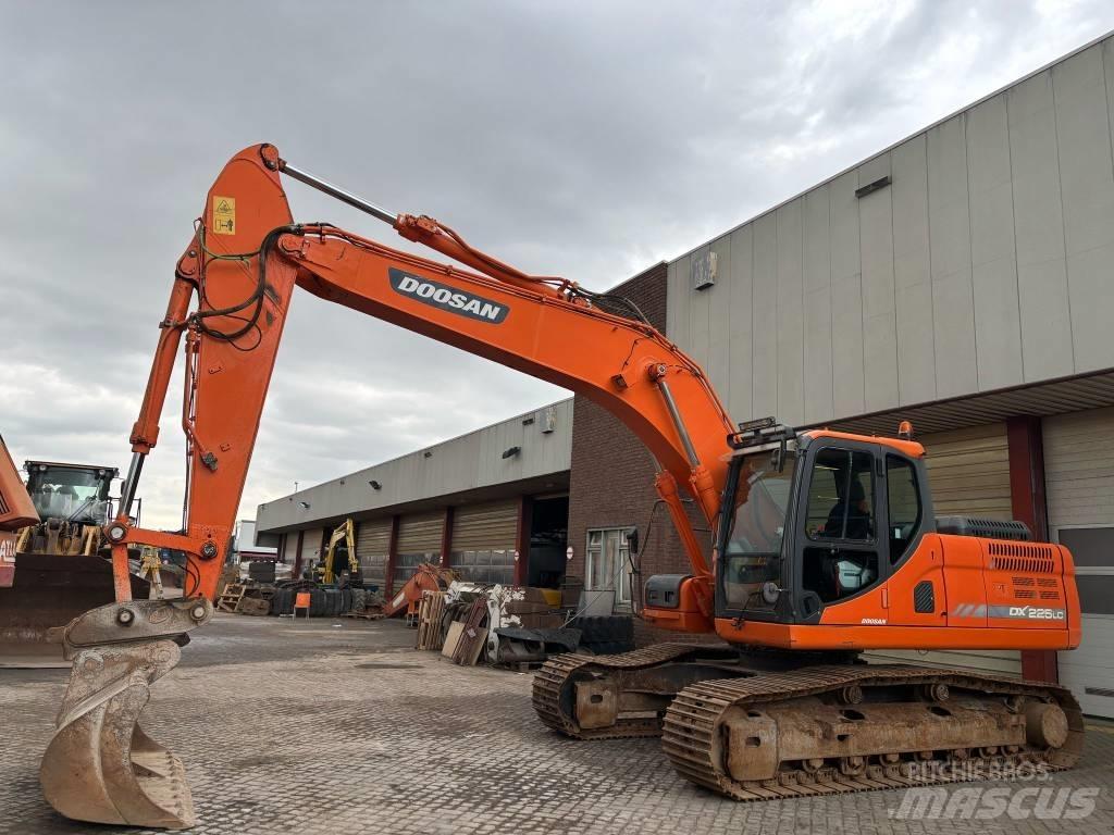Doosan DX 225 LC-3 대형 굴삭기 29톤 이상