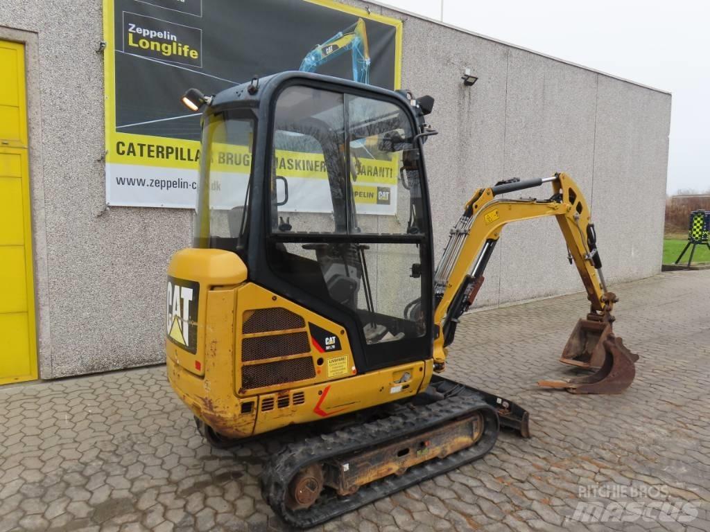 CAT 301.7 D 소형 굴삭기 7톤 미만