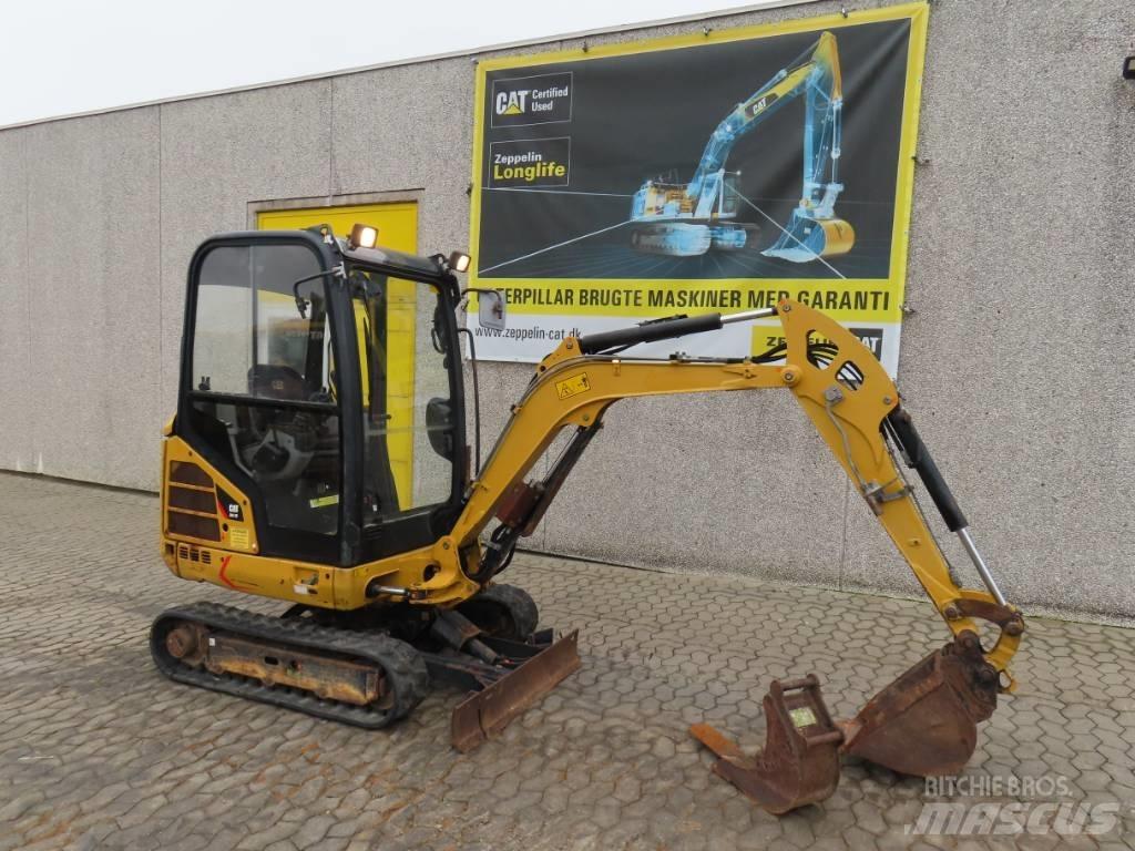 CAT 301.7 D 소형 굴삭기 7톤 미만