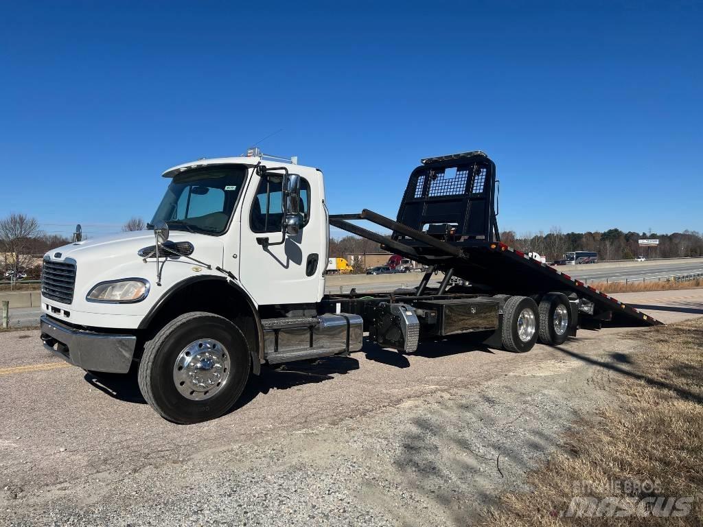 Freightliner M2 회수 차량