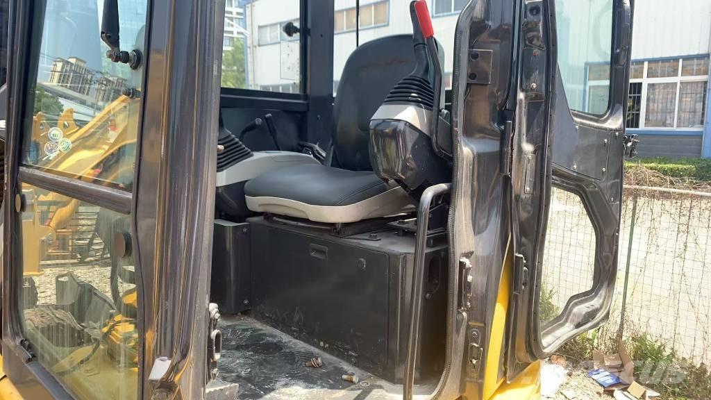 Komatsu PC 40 MR 대형 굴삭기 29톤 이상