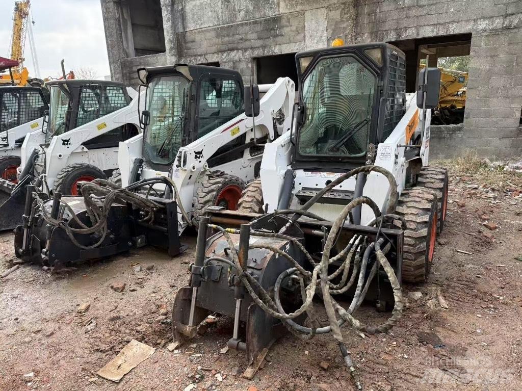 Bobcat S 220 S750  스키드로더