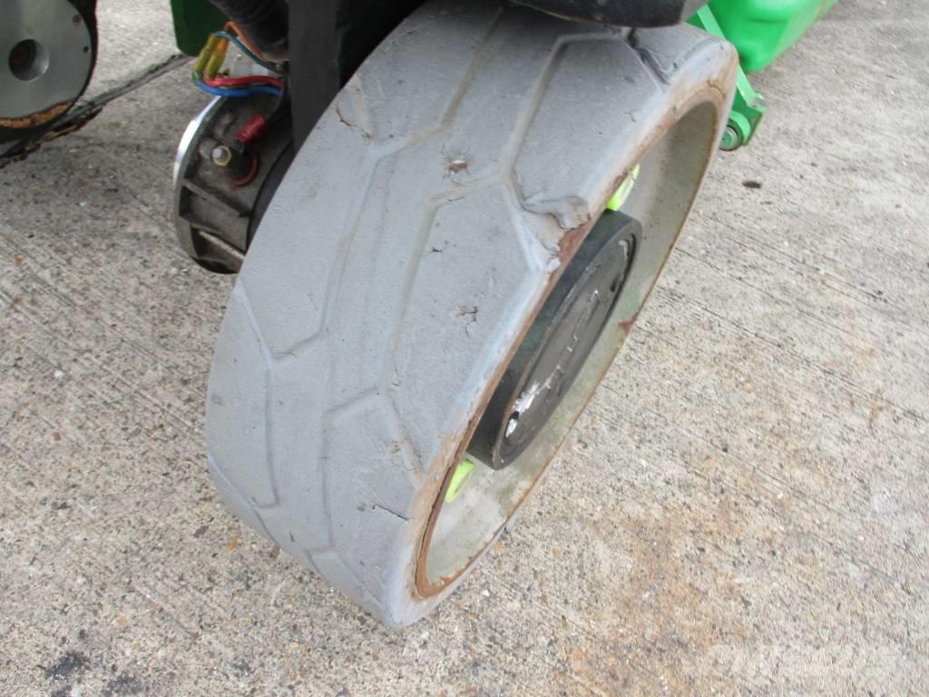 JLG 2632 ES (983) 가위형 리프트