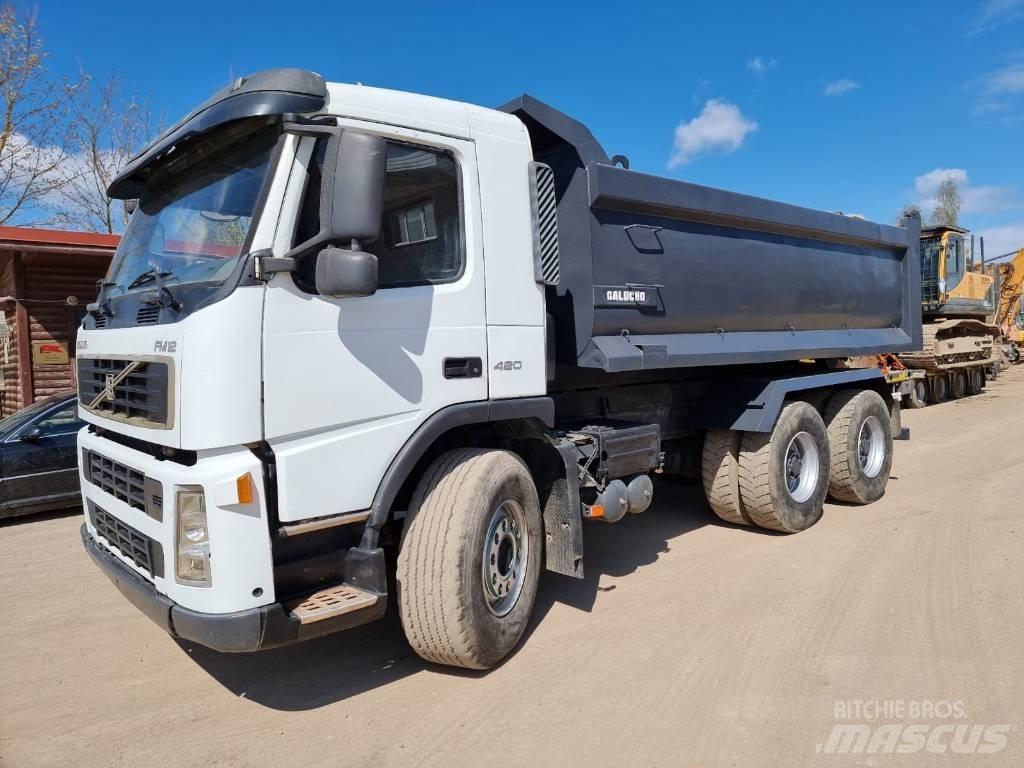 Volvo FM420 6x4 스킵 로더 트럭