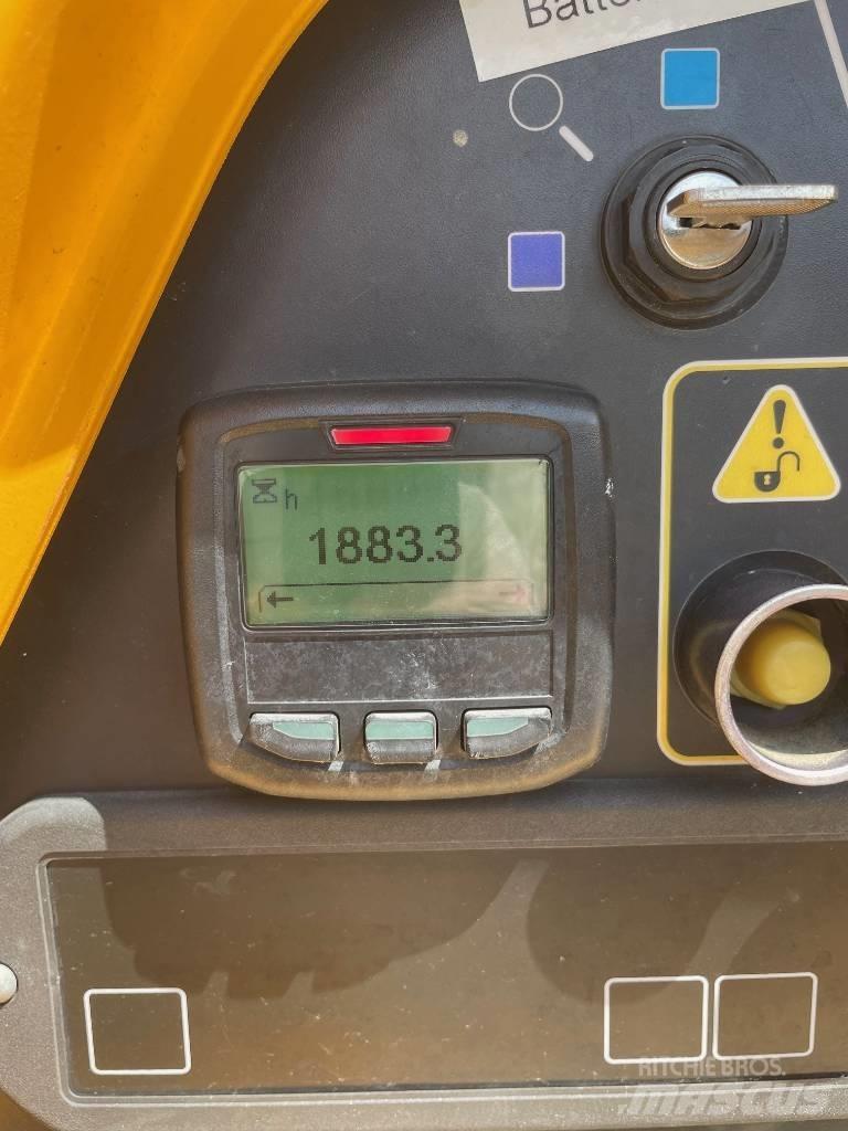 JLG 450 AJ 관절형 전동이동 리프트