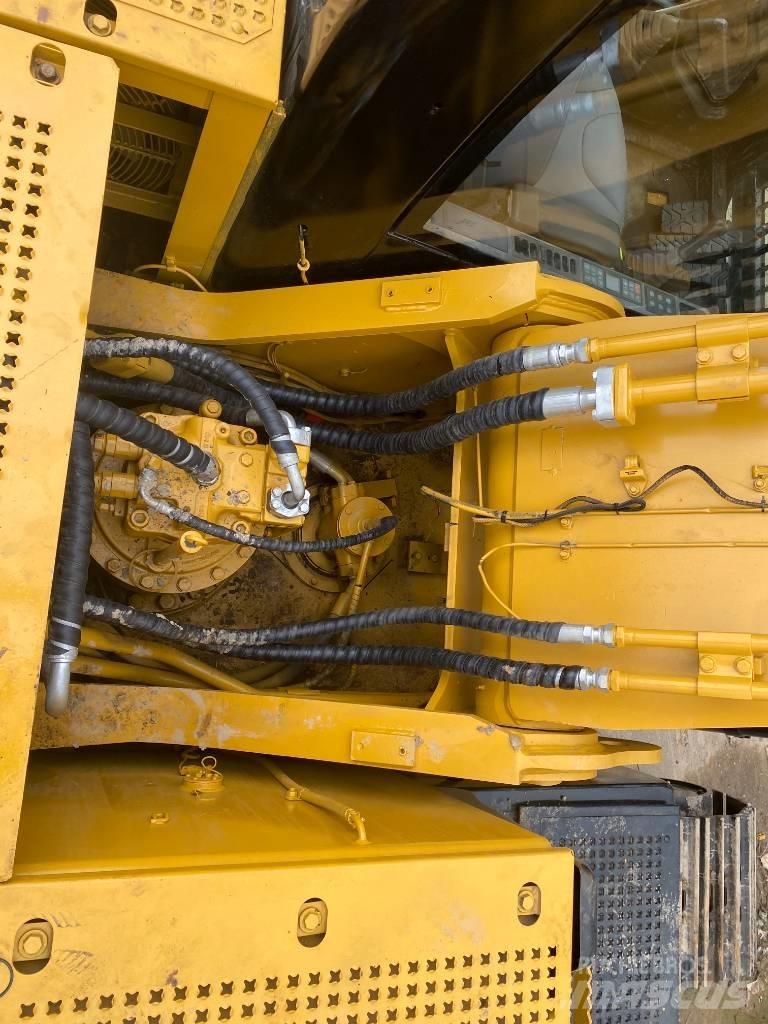 CAT 330 D 대형 굴삭기 29톤 이상