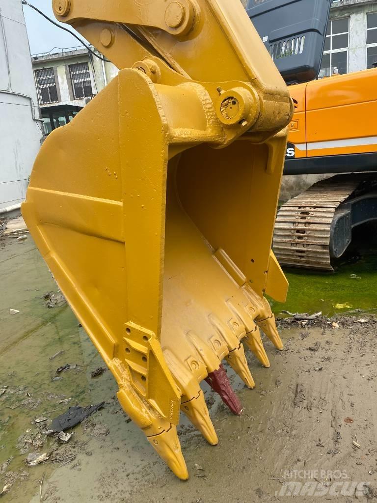 CAT 330 D 대형 굴삭기 29톤 이상