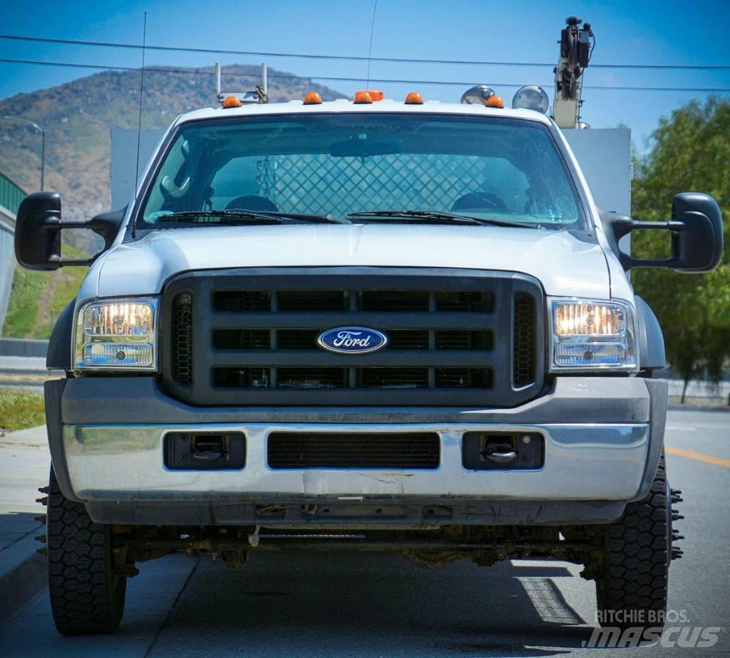 Ford F 550 시립/다목적 차량