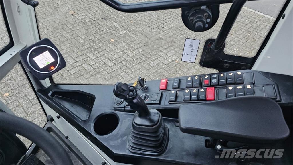 CLAAS Torion 535  휠로우더