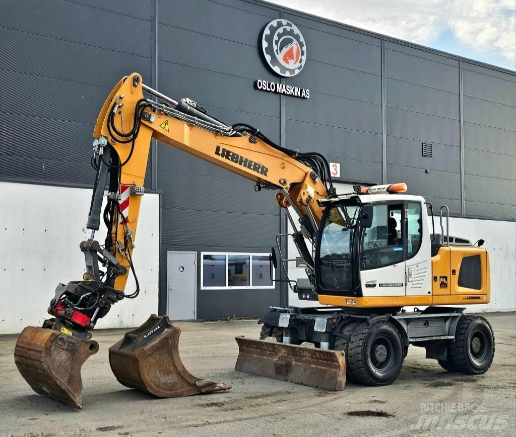 Liebherr A 916  휠 굴삭기