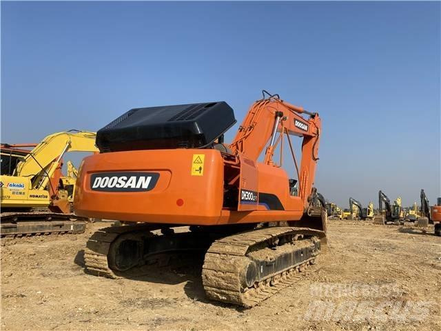 Doosan DH 300 대형 굴삭기 29톤 이상