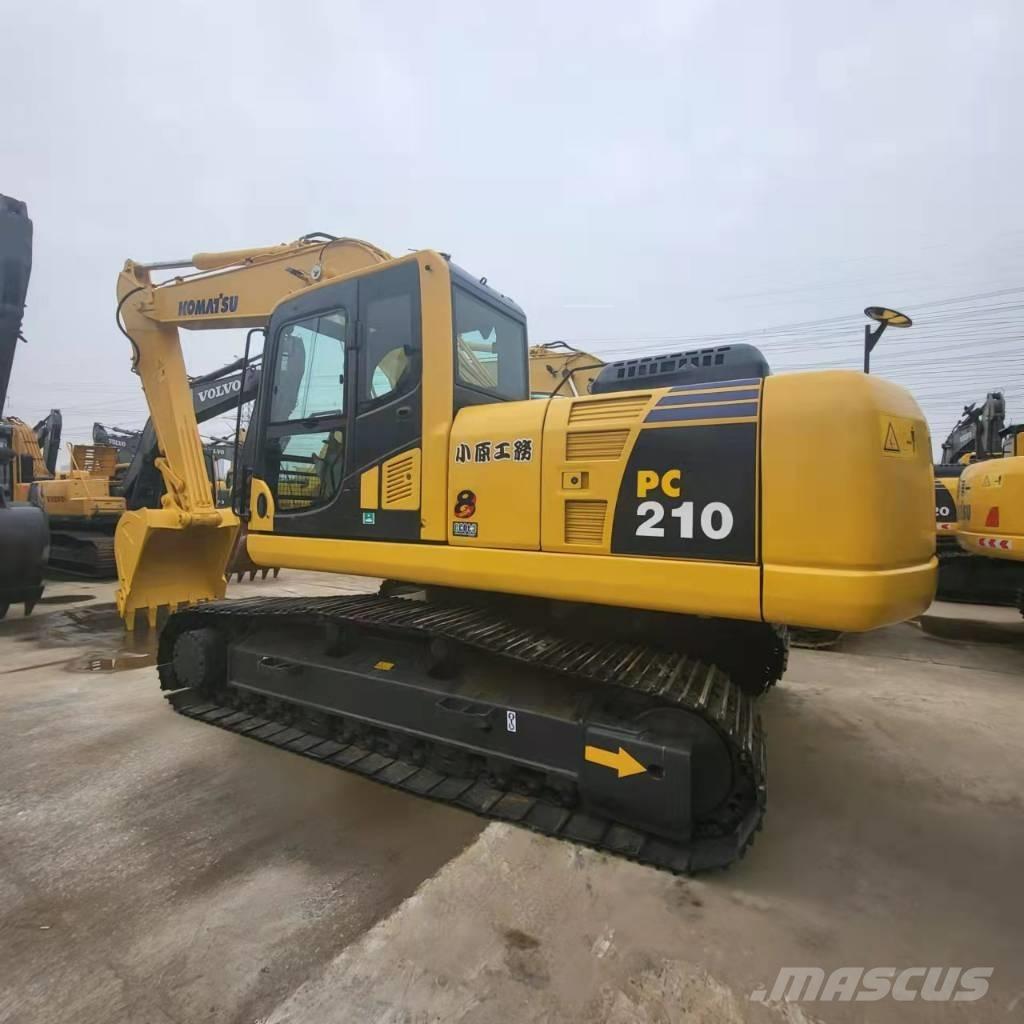 Komatsu PC 210 대형 굴삭기 29톤 이상