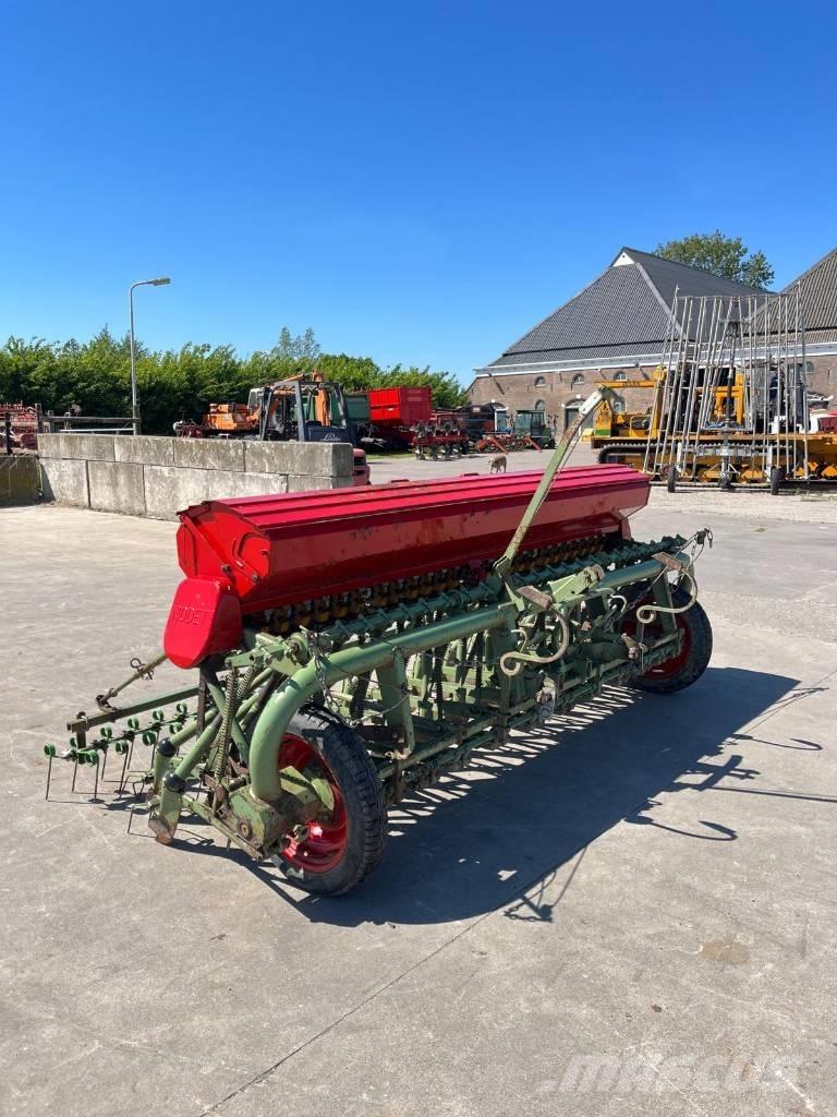 Nodet Zaaimachine 드릴