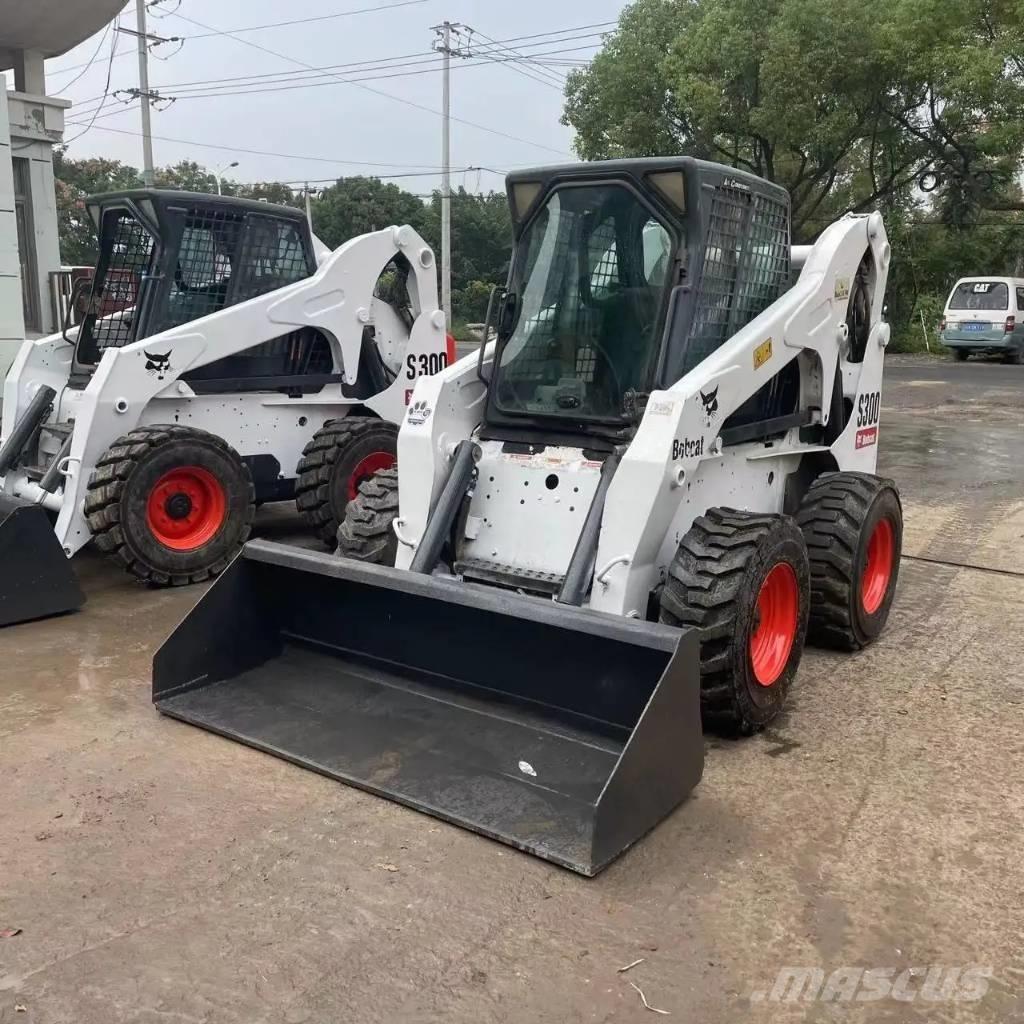 Bobcat S300  스키드로더