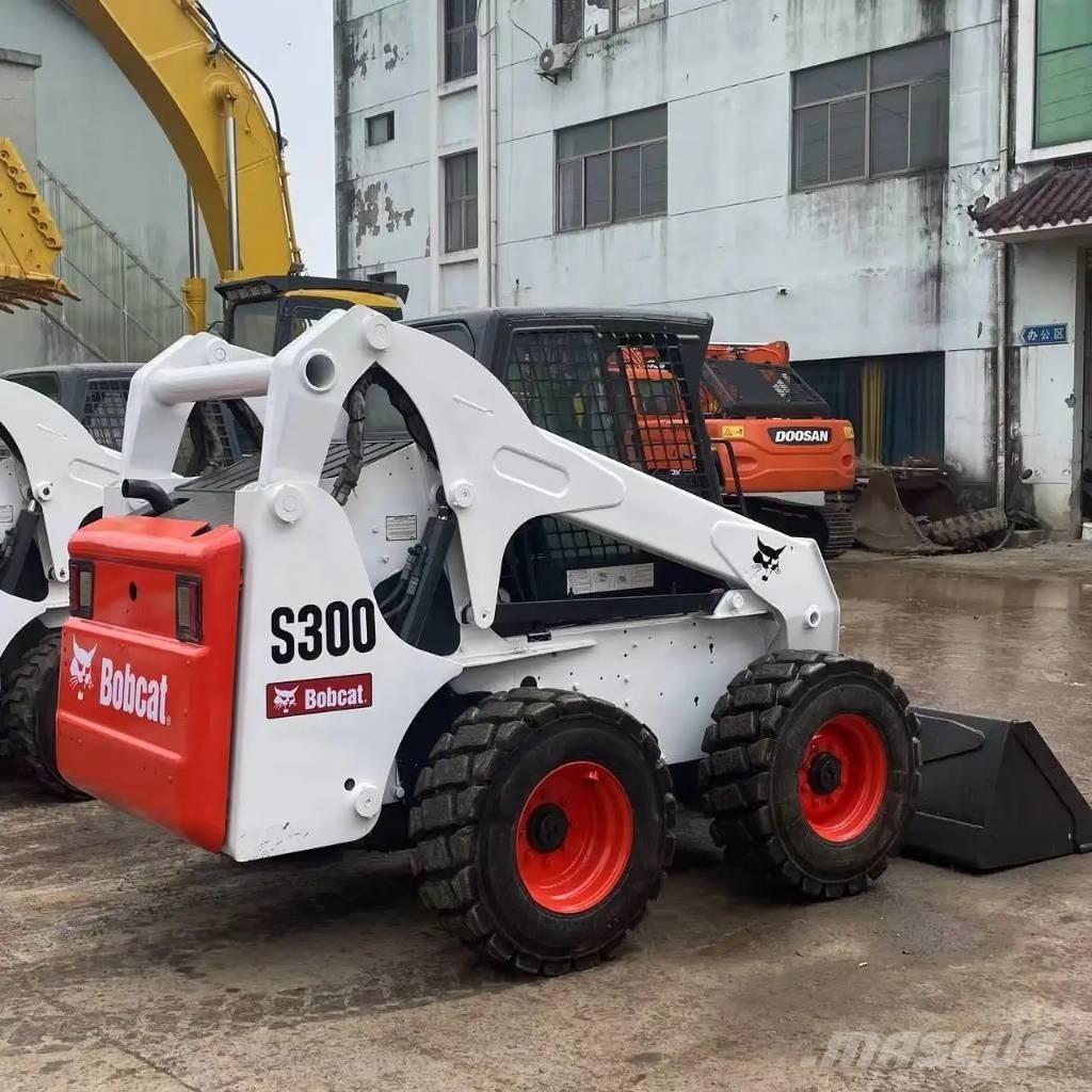 Bobcat S300  스키드로더