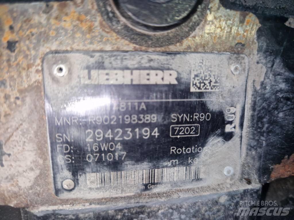 Liebherr L 586 유압식 기계