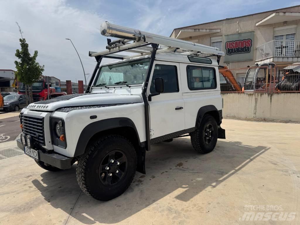 Land Rover Defender 자동차