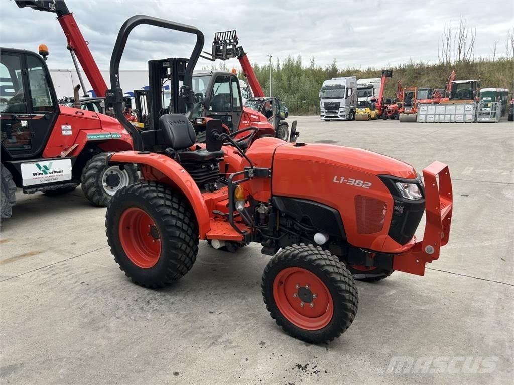 Kubota L1-382 (7325) 소형 트랙터
