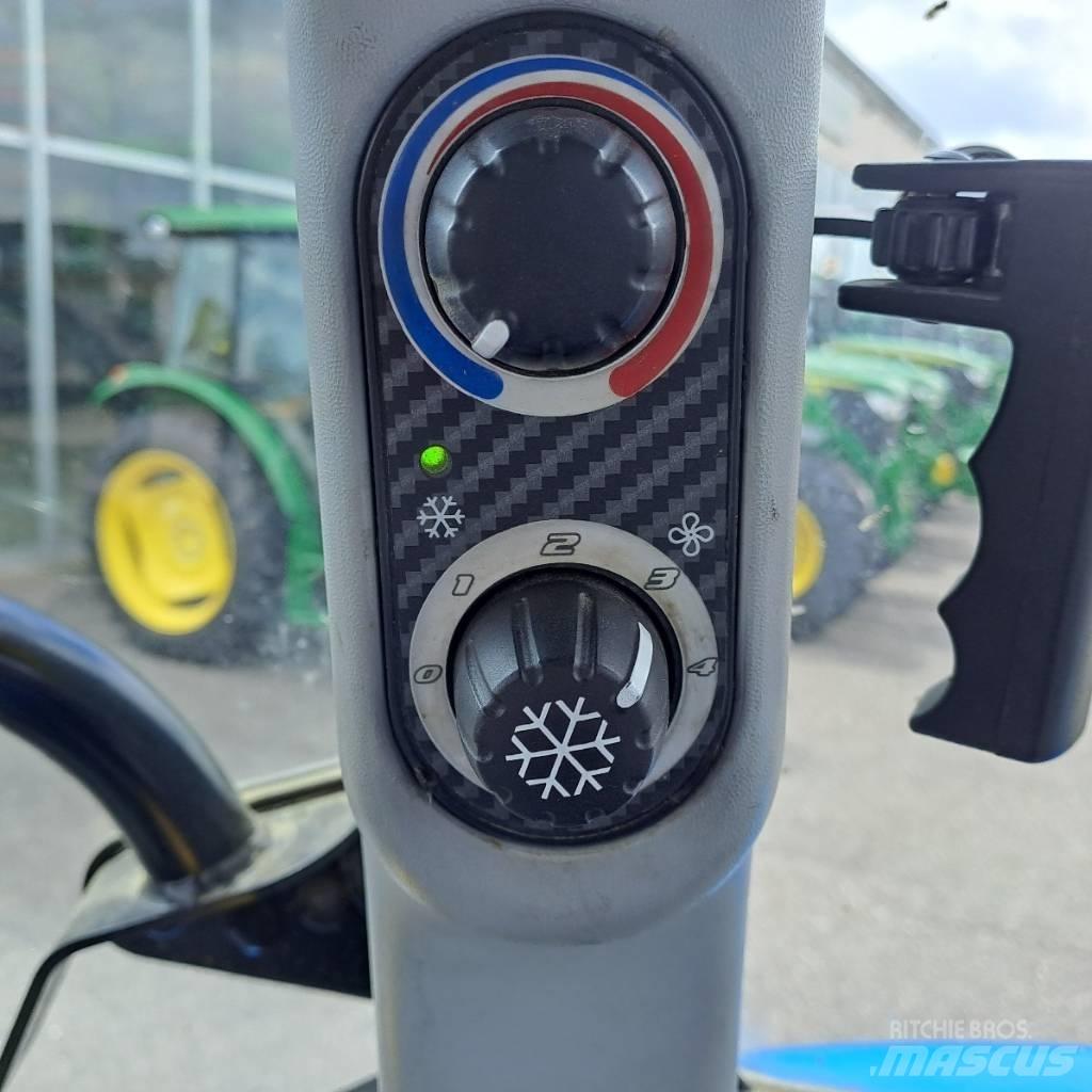 New Holland T 4.95 트랙터