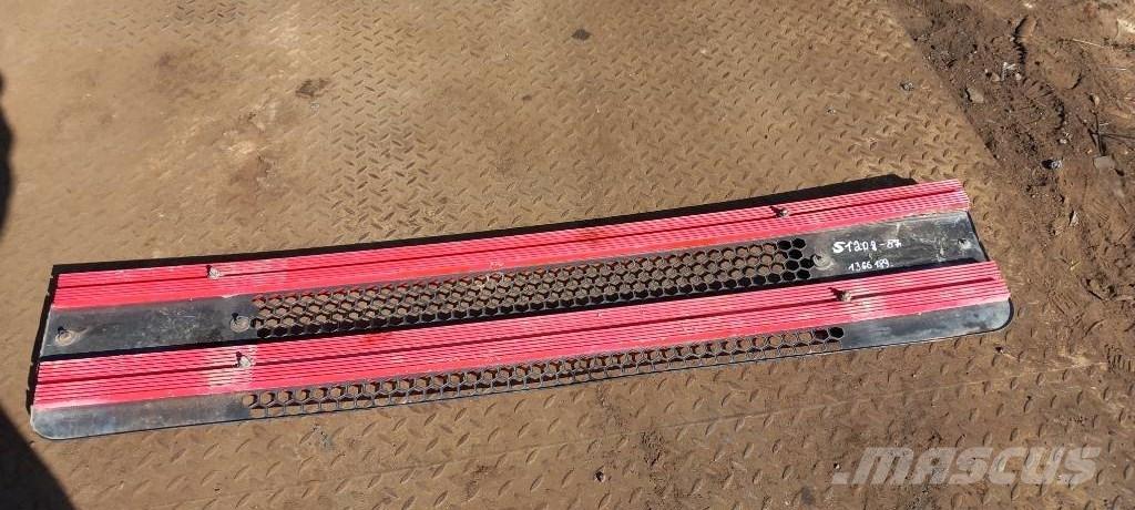 Scania 94 D.   1366189 라디에이터