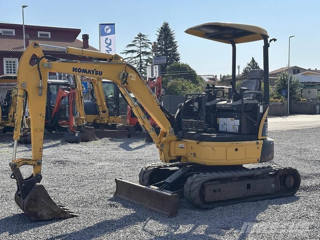 Komatsu PC26MR-3 소형 굴삭기 7톤 미만