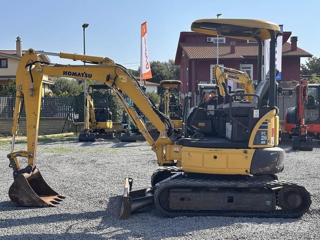 Komatsu PC26MR-3 소형 굴삭기 7톤 미만