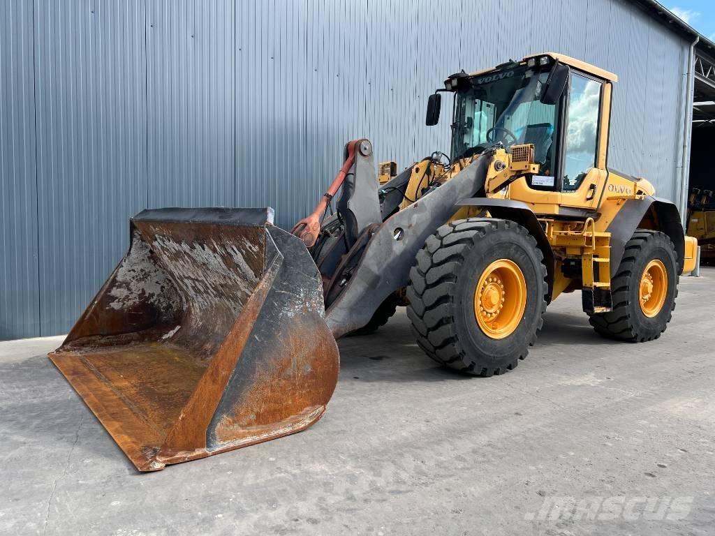 Volvo L90F  휠로우더