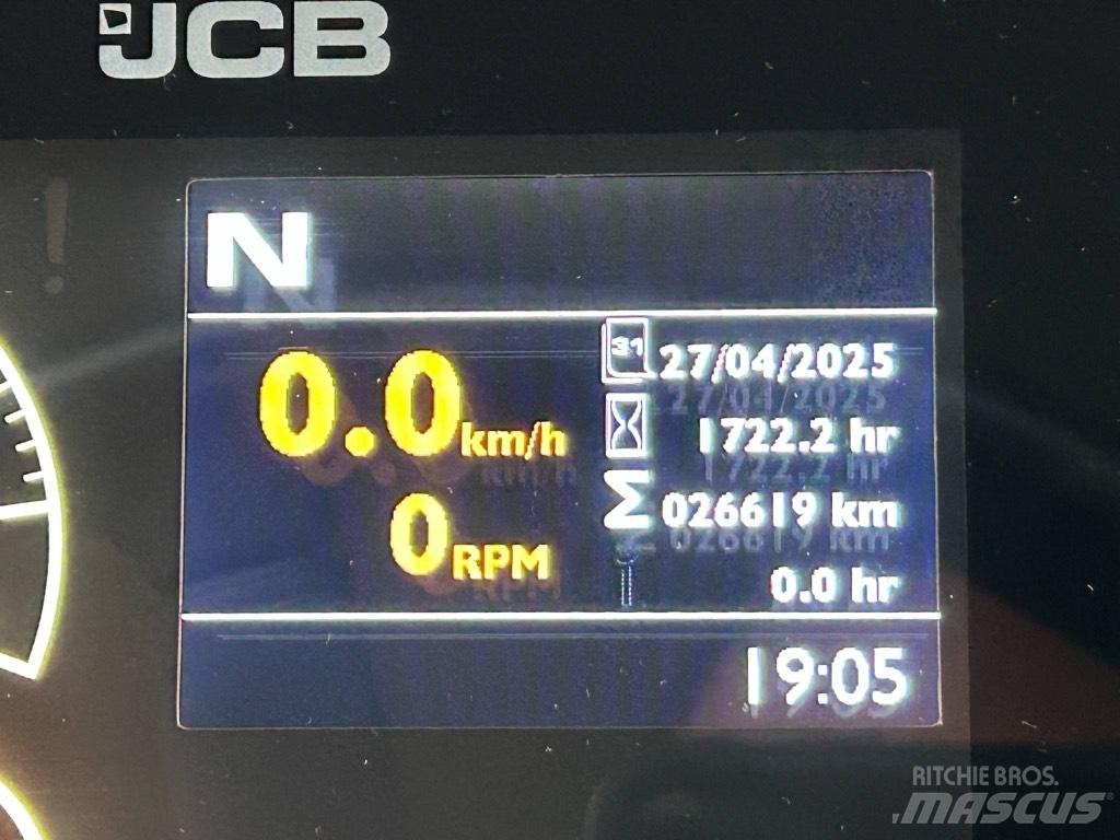 JCB 4220 FASTRAC 트랙터