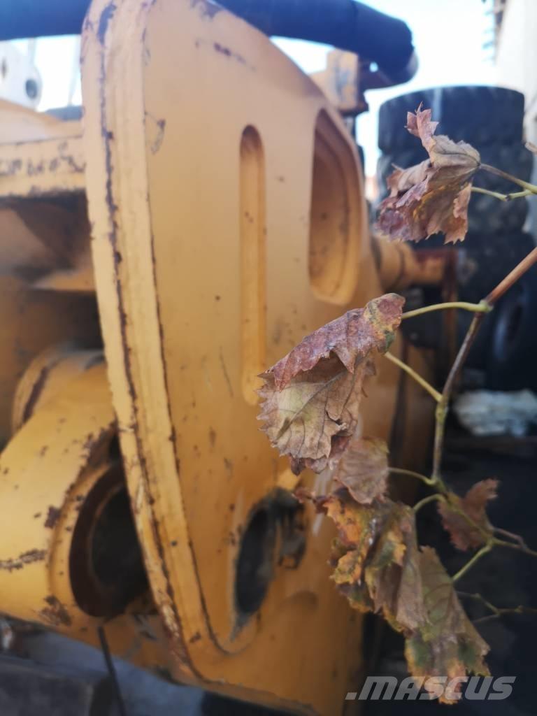 Liebherr 974 대형 굴삭기 29톤 이상