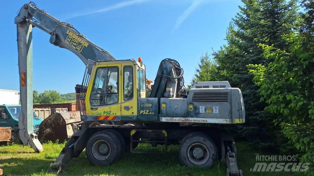 Liebherr A 924  휠 굴삭기
