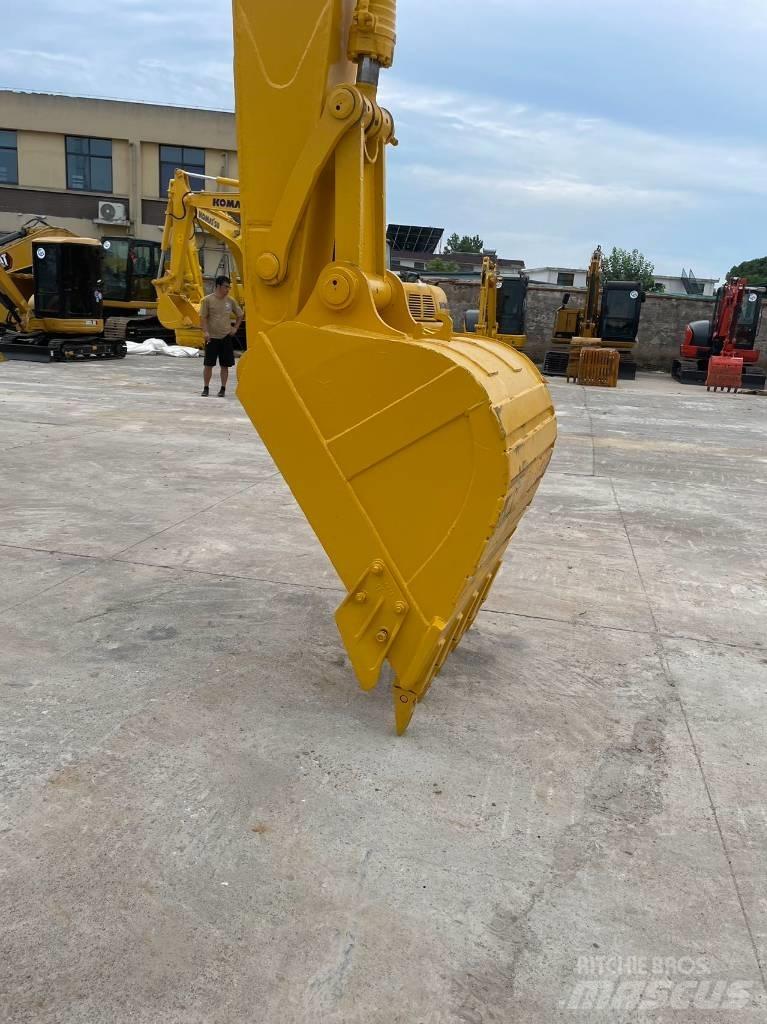 Komatsu pc220-7 대형 굴삭기 29톤 이상