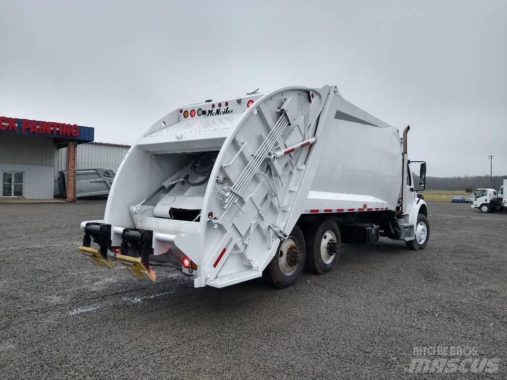 Freightliner M2 폐기물 수거 트럭